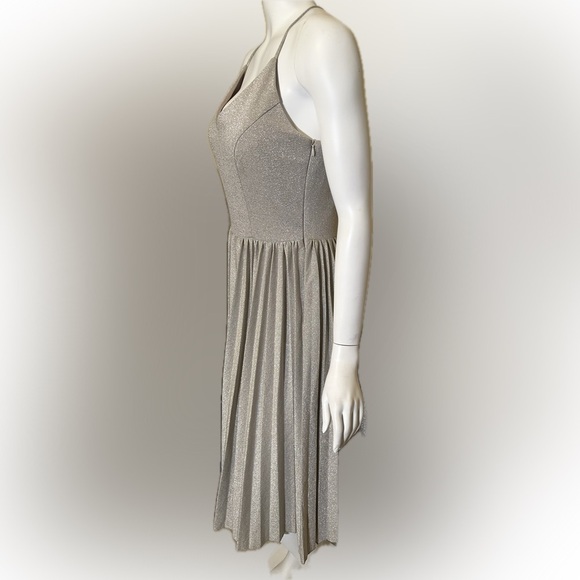 Anthropologie Elevenses Lunar Pleated Midi Dress Gold Sparkle Metallic Size 6 - Picture 3 of 13